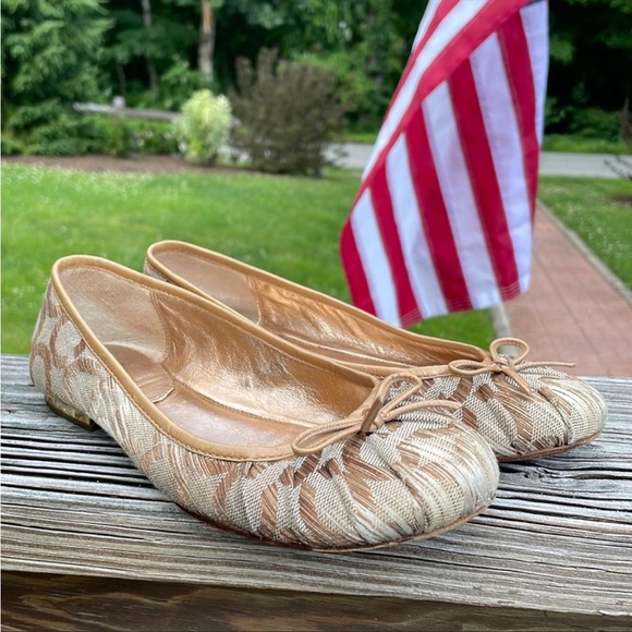 Preloved Coach flats very pretty and classy - Picture 1 of 8